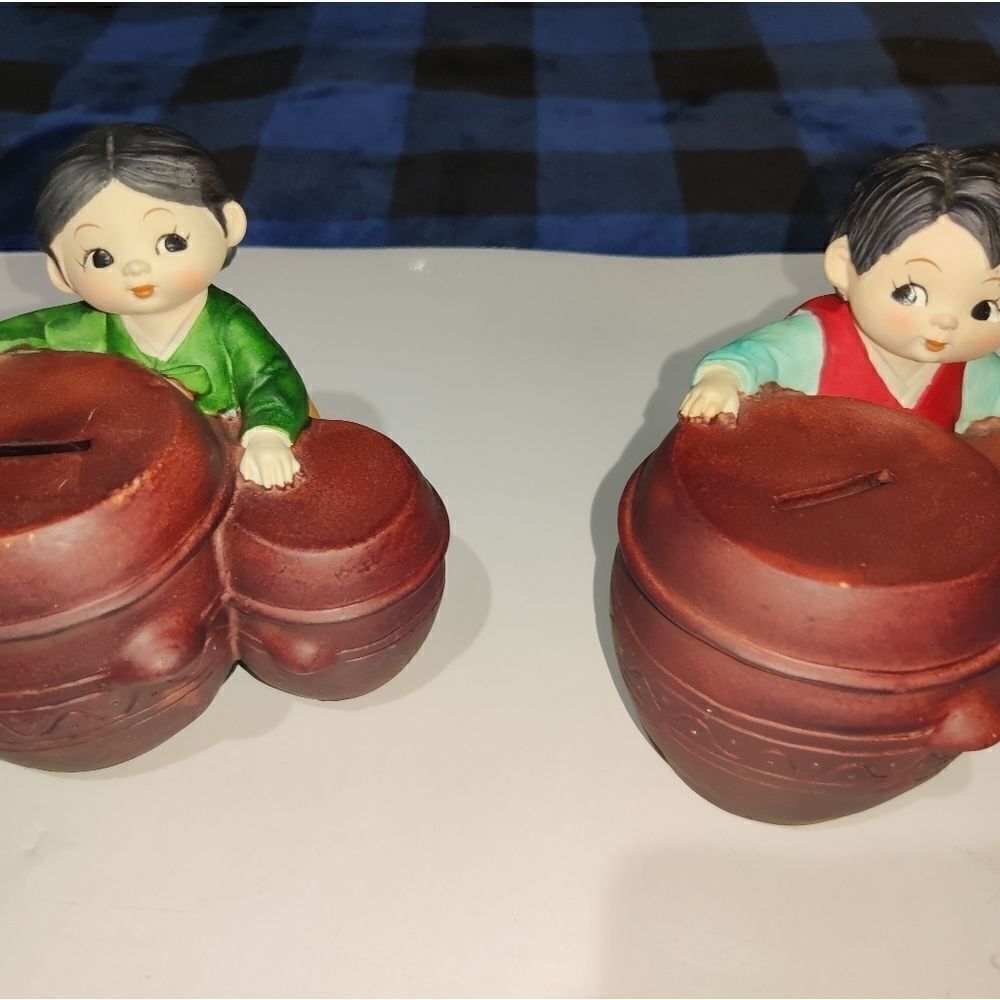 Vintage Koreart pair of two banks